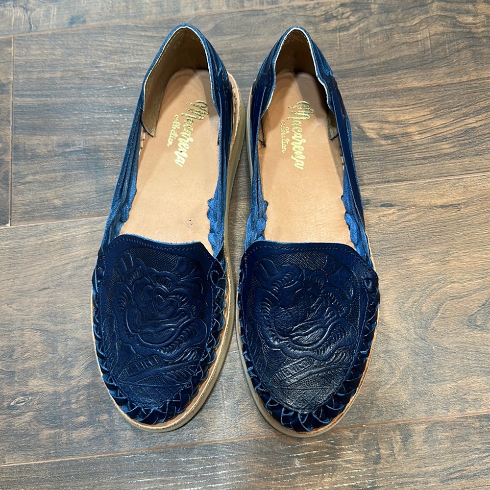 Huarache Sandal slip on. Size 23 (6) Navy blue color. New!